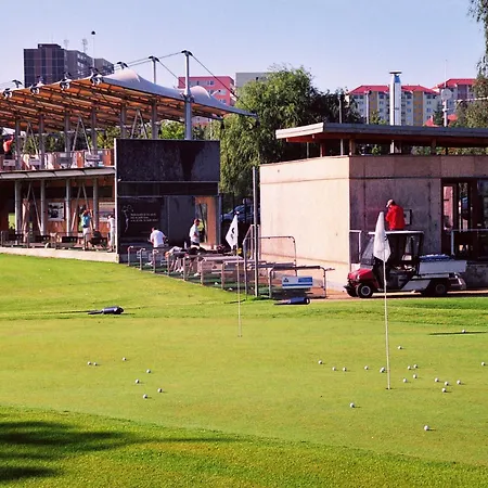 New Stylish Varta Alpha 2025 & Parking * Prag