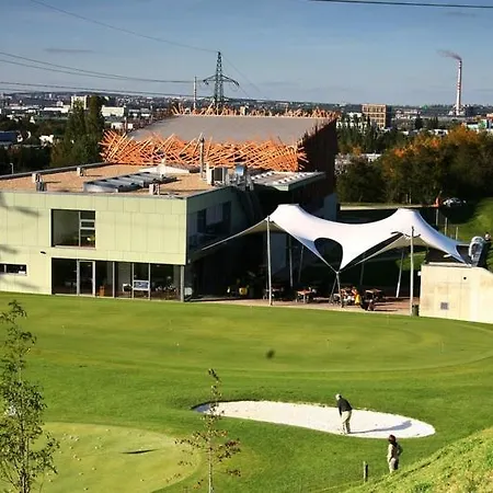 New Stylish Varta Alpha 2025 & Parking Appartement Praag